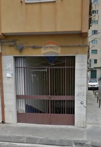 locale commerciale in vendita a Caltagirone