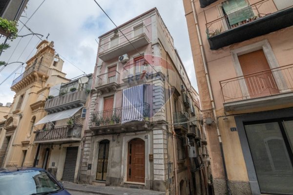 appartamento in vendita a Caltagirone in zona Santo Pietro