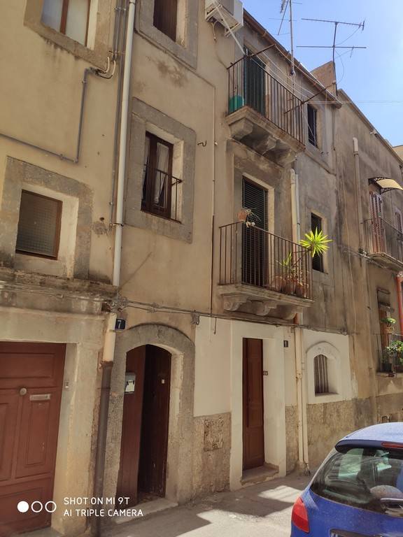 appartamento in vendita a Caltagirone in zona Santo Pietro