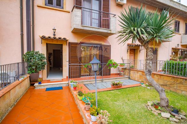 casa indipendente in vendita a Caltagirone