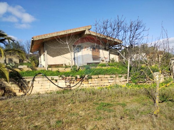 casa indipendente in vendita a Caltagirone