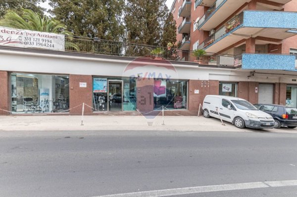 locale commerciale in vendita a Caltagirone