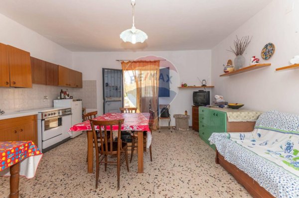 casa indipendente in vendita a Caltagirone