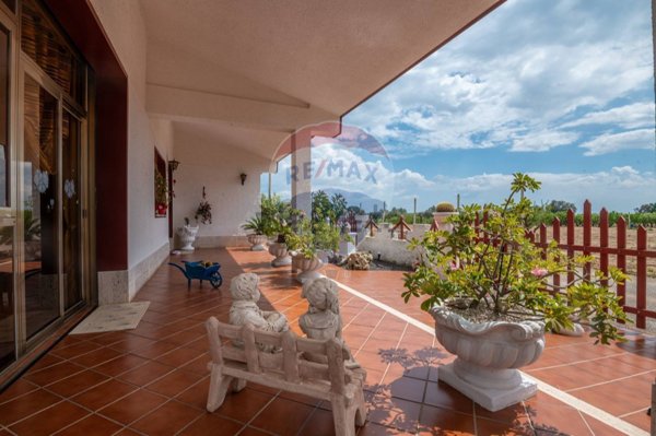 casa indipendente in vendita a Caltagirone