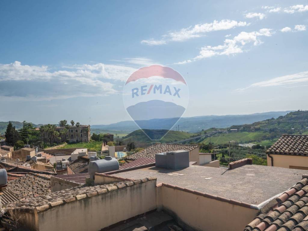 casa semindipendente in vendita a Caltagirone