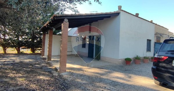 casa indipendente in vendita a Caltagirone