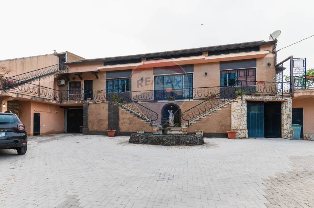 casa indipendente in vendita a Caltagirone