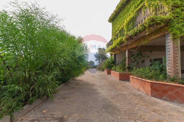 casa indipendente in vendita a Caltagirone in zona Santo Pietro