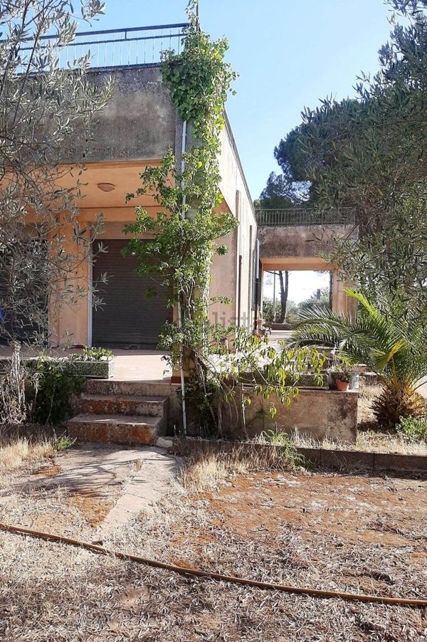 casa indipendente in vendita a Caltagirone in zona Santo Pietro