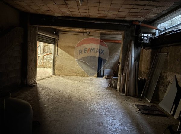 negozio in vendita a Caltagirone