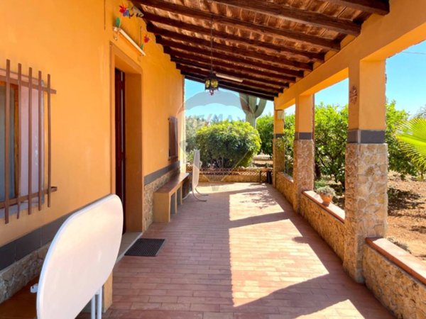 casa indipendente in vendita a Caltagirone