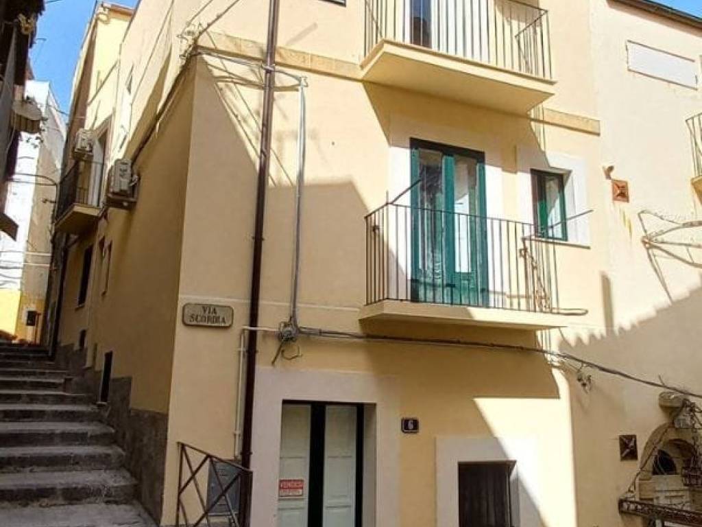 appartamento in vendita a Caltagirone