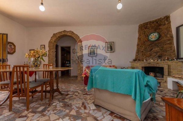 casa indipendente in vendita a Caltagirone in zona Piano San Paolo