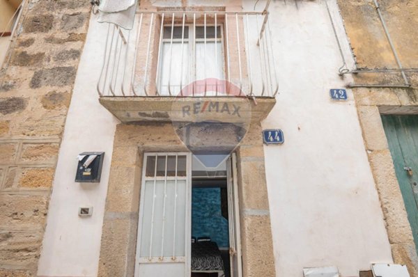 casa indipendente in vendita a Caltagirone