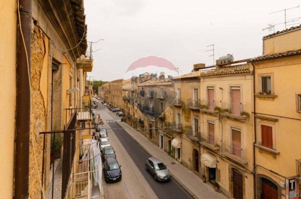 appartamento in vendita a Caltagirone
