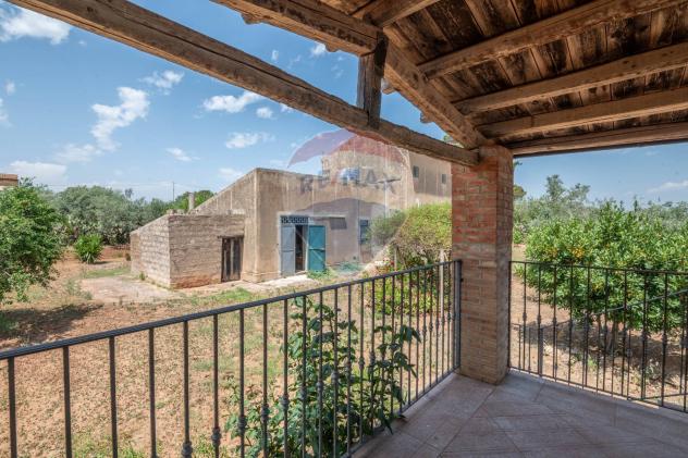 casa indipendente in vendita a Caltagirone in zona Santo Pietro