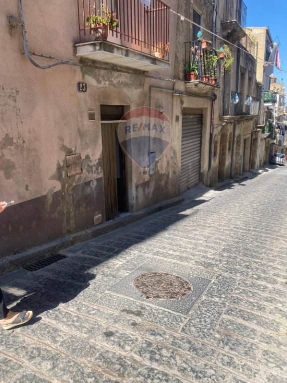 casa indipendente in vendita a Caltagirone