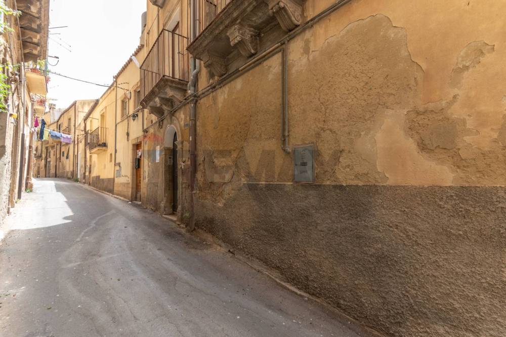 appartamento in vendita a Caltagirone in zona Signore del Soccorso