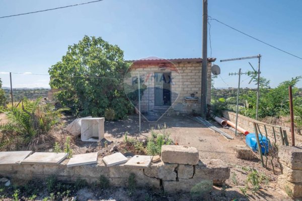 casa indipendente in vendita a Caltagirone