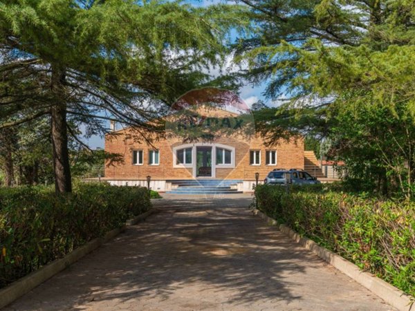 casa indipendente in vendita a Caltagirone