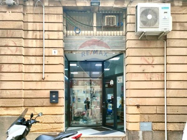 locale commerciale in vendita a Caltagirone