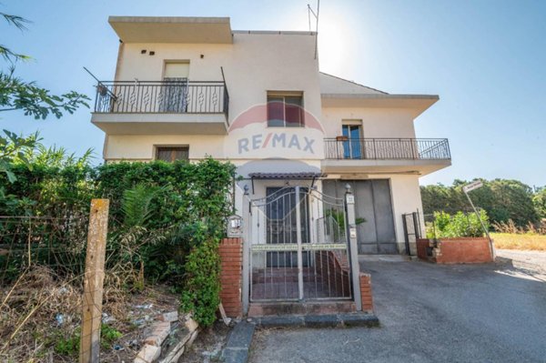 casa indipendente in vendita a Caltagirone