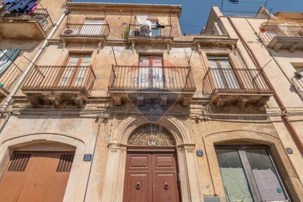 casa indipendente in vendita a Caltagirone
