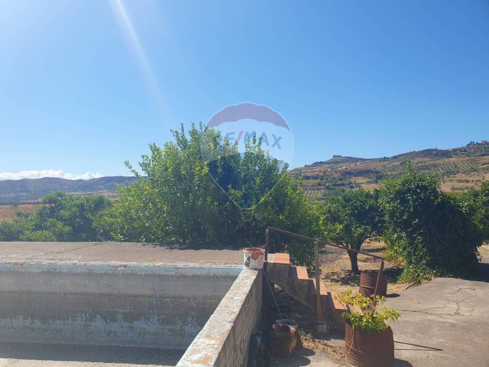 casa indipendente in vendita a Caltagirone