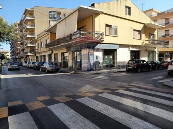 negozio in vendita a Caltagirone