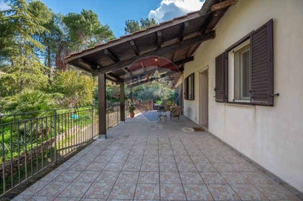 casa indipendente in vendita a Caltagirone