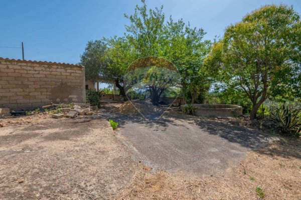 casa indipendente in vendita a Caltagirone