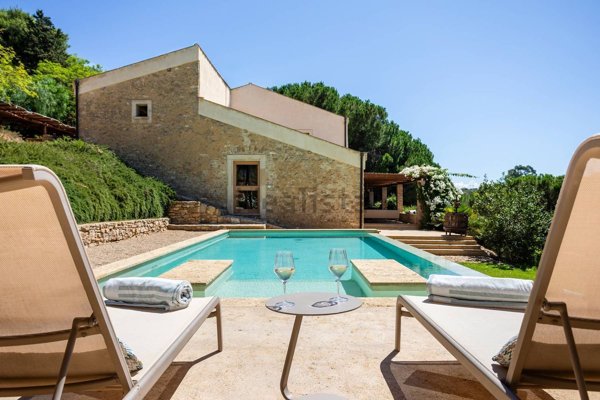 casa indipendente in vendita a Caltagirone