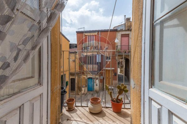 casa indipendente in vendita a Caltagirone