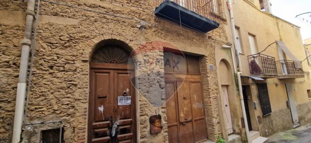 casa indipendente in vendita a Caltagirone