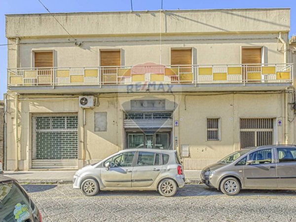 negozio in vendita a Caltagirone