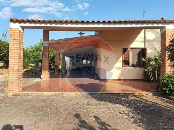 casa indipendente in vendita a Caltagirone