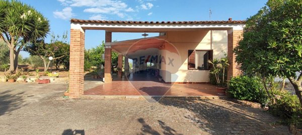 casa indipendente in vendita a Caltagirone