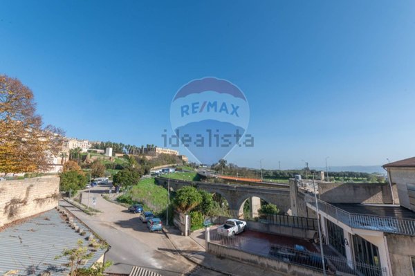 casa indipendente in vendita a Caltagirone