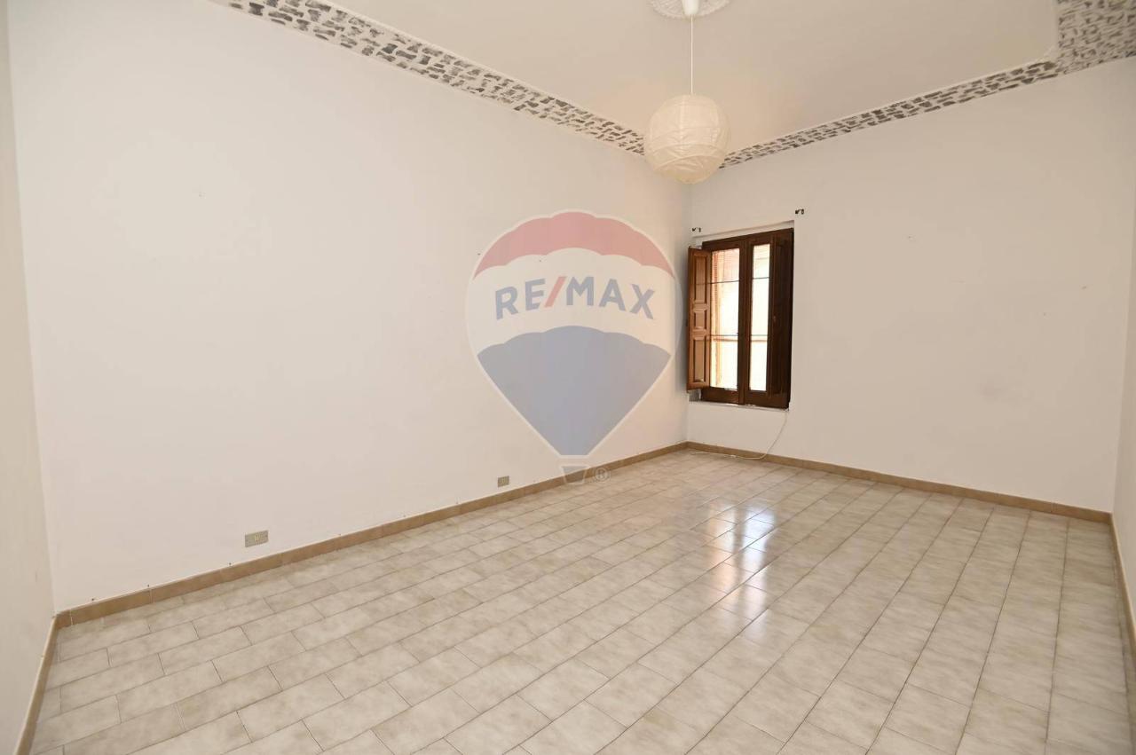 casa indipendente in vendita a Caltagirone