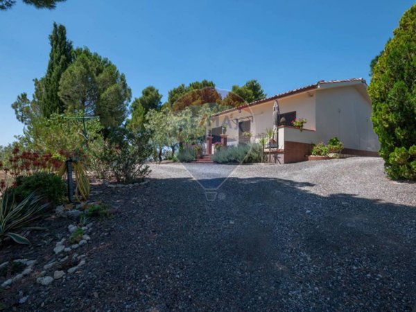 casa indipendente in vendita a Caltagirone