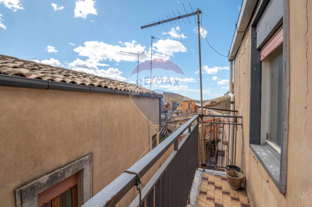 casa indipendente in vendita a Caltagirone