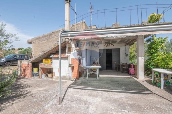 casa indipendente in vendita a Caltagirone