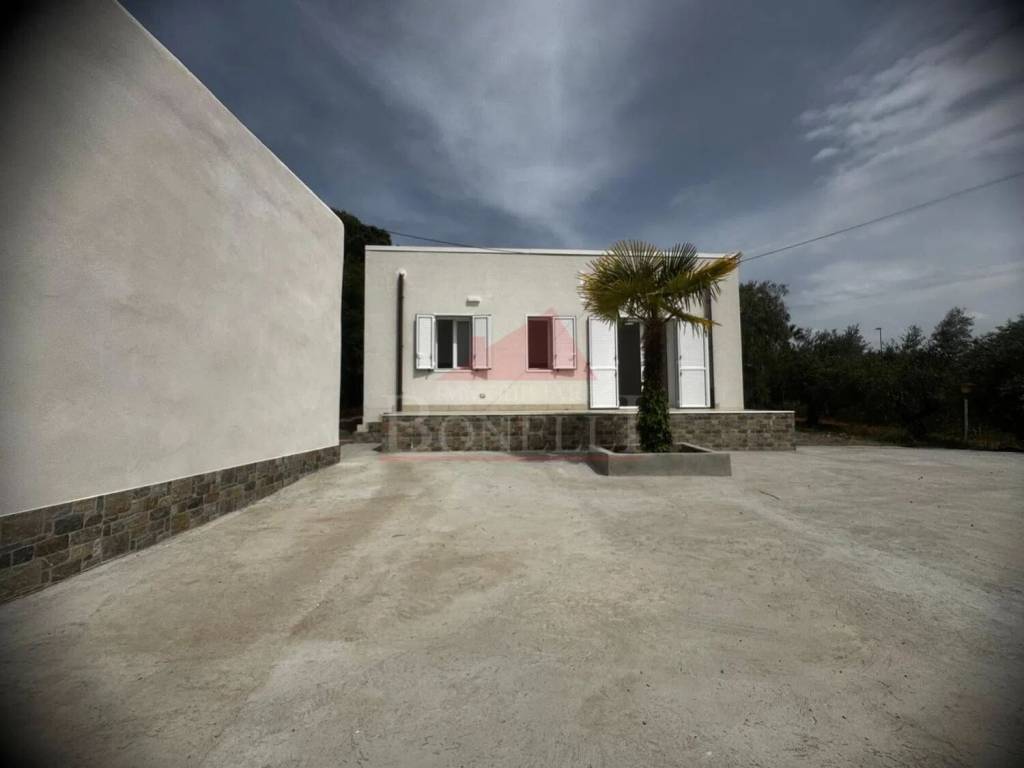 casa indipendente in vendita a Caltagirone