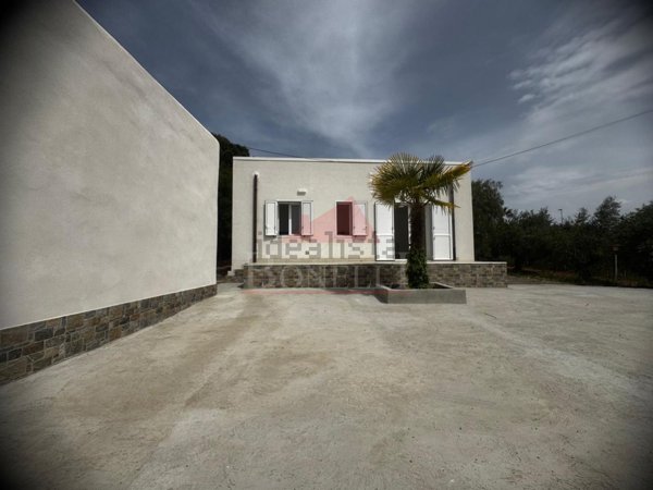 casa indipendente in vendita a Caltagirone