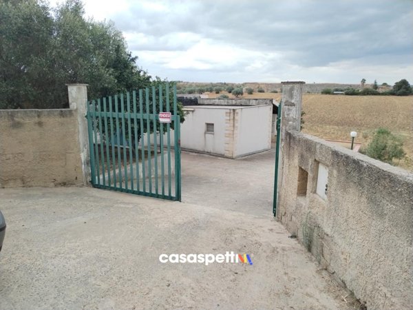 casa indipendente in vendita a Caltagirone in zona Favarella