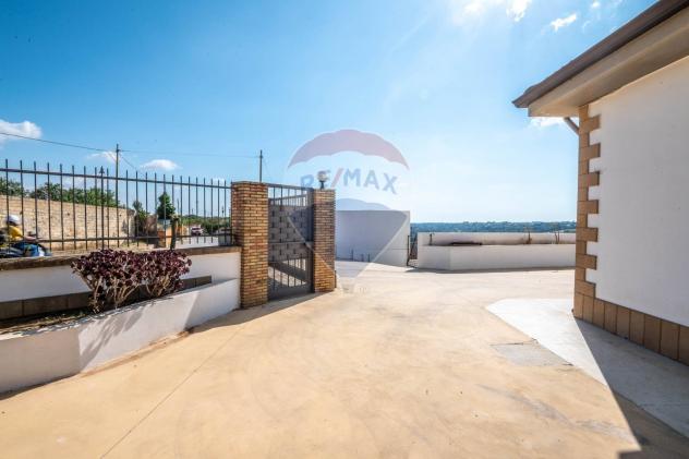 casa indipendente in vendita a Caltagirone