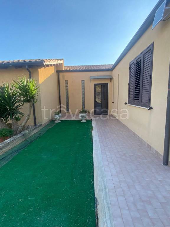 casa indipendente in vendita a Caltagirone in zona San Mauro