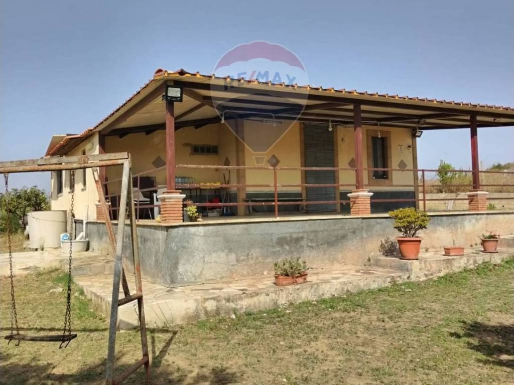 casa indipendente in vendita a Caltagirone