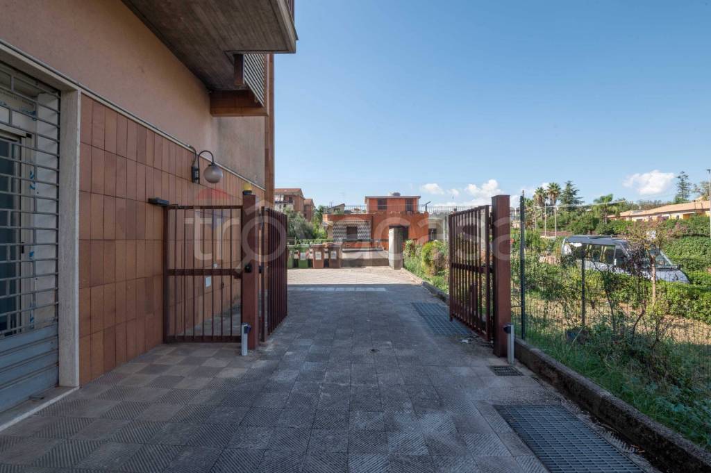 negozio in vendita a Caltagirone