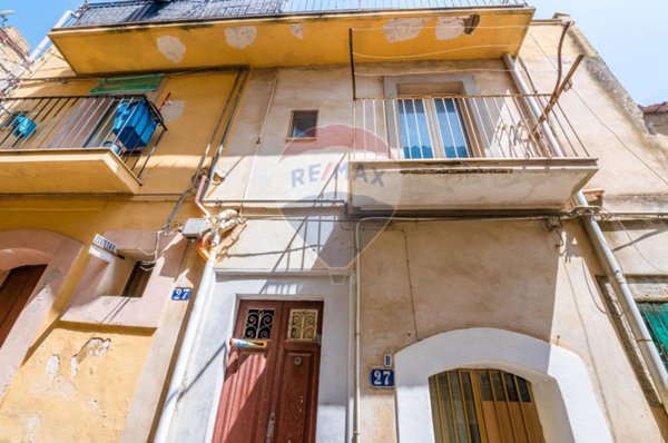 casa indipendente in vendita a Caltagirone